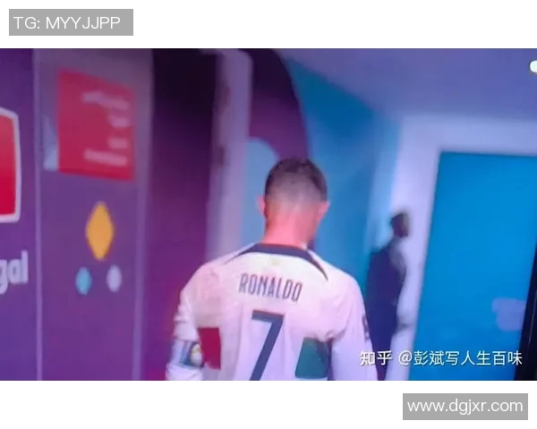 足球明星背影剪辑图片展现他们独特魅力与风采的视觉盛宴